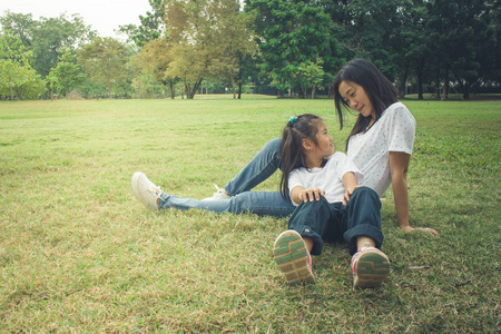 幸福女人笑图片