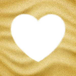 空白的白色心脏形状在沙子背景。砂粒特写