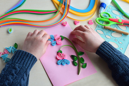 手工工艺品在假日: 生日, 母亲或父亲的天, 3月8日, 婚礼.照片