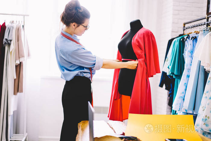 服装名片设计图片素材_设计二维码的名片图片_怎样设计名片图片大全 模板