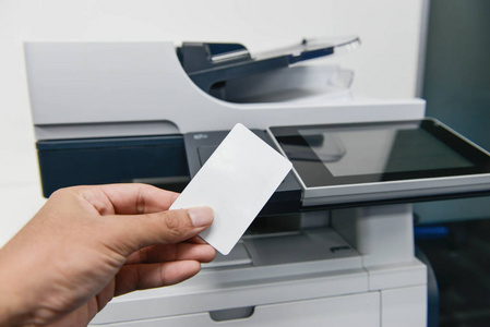 智能卡用到打印文档的打印机图片