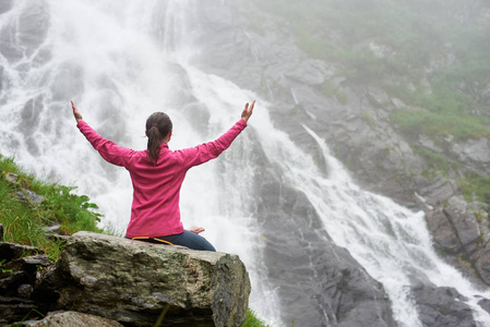 漂亮的瀑布图片