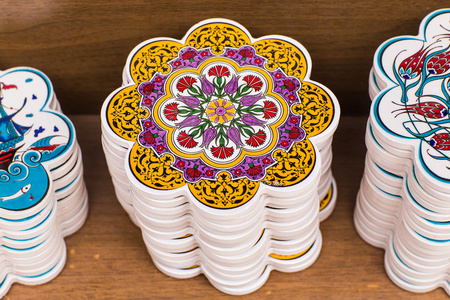 传统土耳其陶瓷上大市集