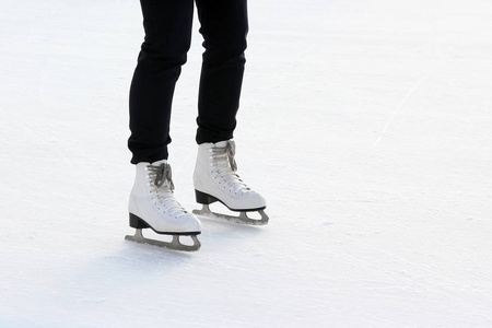 iceskating 人在溜冰场