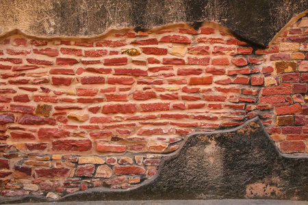 在印度北方邦法塔赫 Sikri 建筑群的墙上显示砖的细节。法塔赫 Sikri 是印度莫卧儿建筑中保存最好的例子之一。