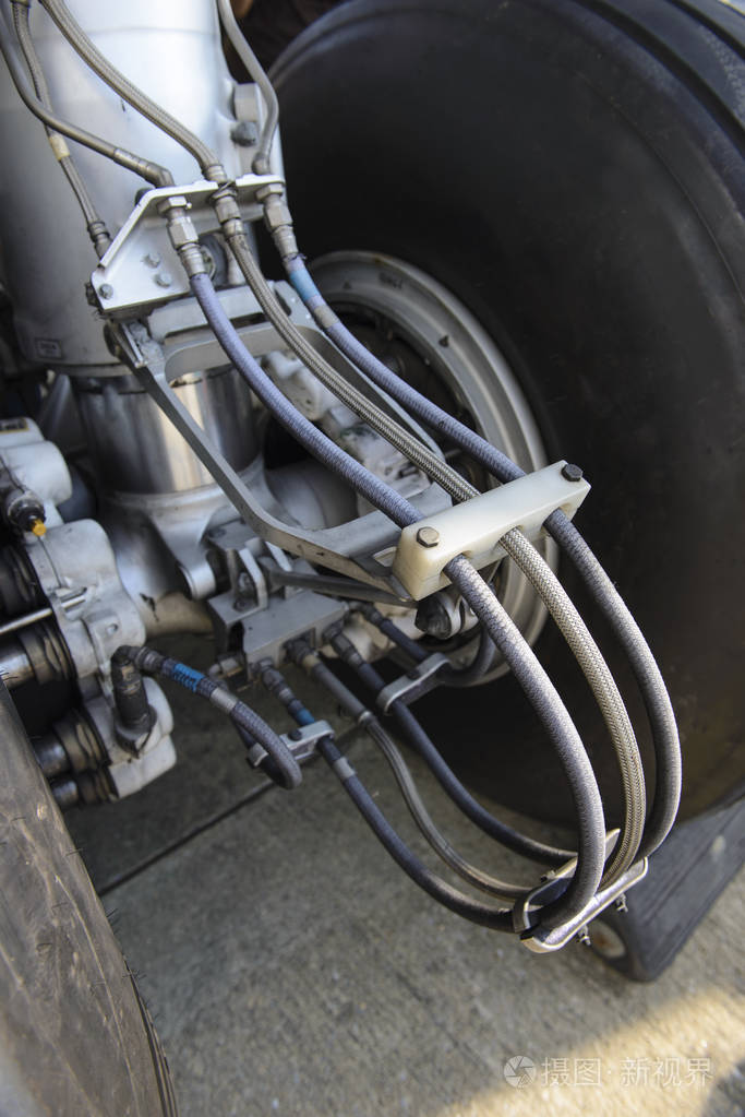 飞机起落架上的车轮和刹车