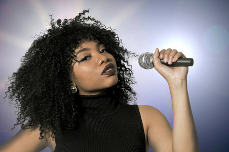 非洲裔美国黑人女歌手照片