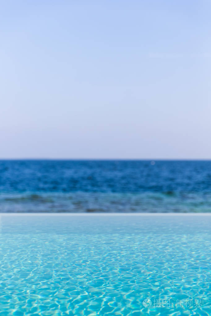 从水池到自然蓝色海与天空背景的看法照片 正版商用图片0gkygc 摄图新视界