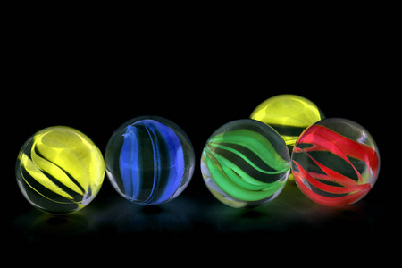 童年弹珠图片-童年弹珠素材-童年弹珠插画-摄图新视界