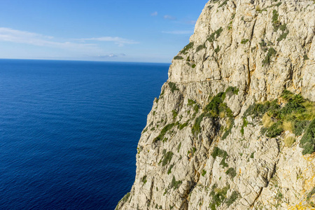 Formentor 在西班牙的伊维萨岛上的地中海, 假日和夏天场面