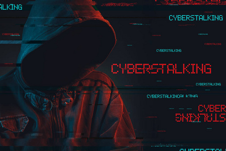 cyberstalking 概念与未露面的蒙面男性人照片