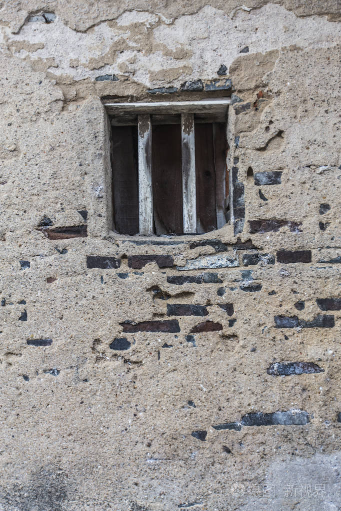 破碎的混凝土老式墙背景旧墙绿砖洼