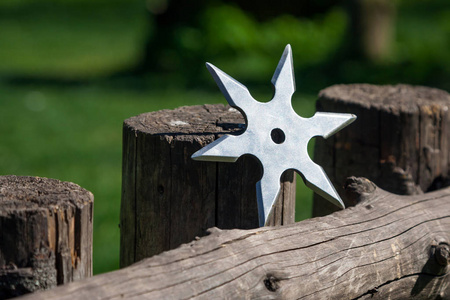 推动者飞镖 (投掷的星), 传统日本忍者冷的武器照片