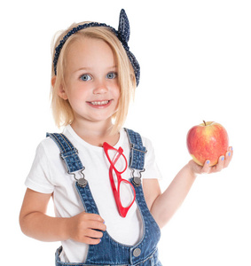 女孩一个学生拿一个苹果