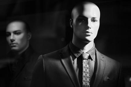 光头模特的肖像照片