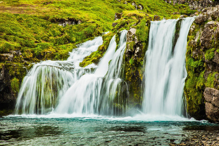 冰岛瀑布 Kirkjoufellfoss 的景观观