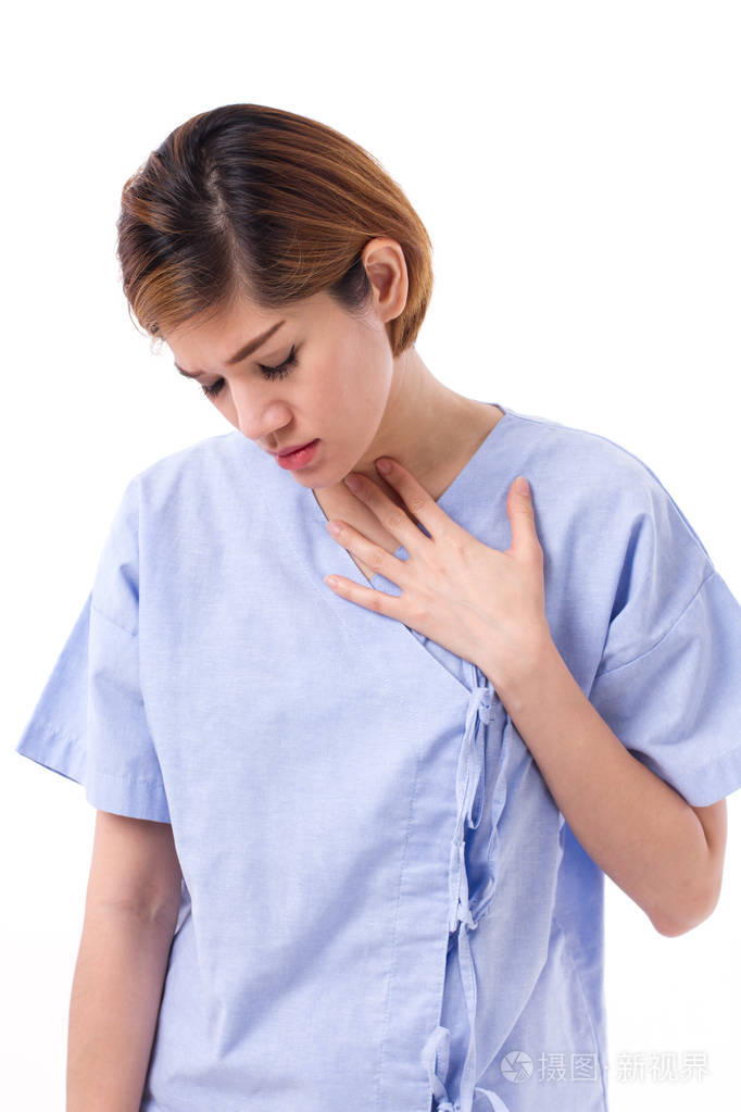 女病人患有喉咙痛