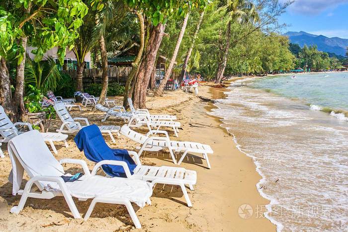 泰国象岛柴湾日光浴海滩照片-正版商用图片0gomaz-摄图新视界