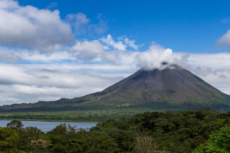 哥斯达黎加阿雷纳尔火山