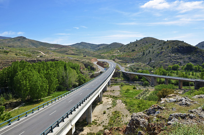 二级公路和桥梁