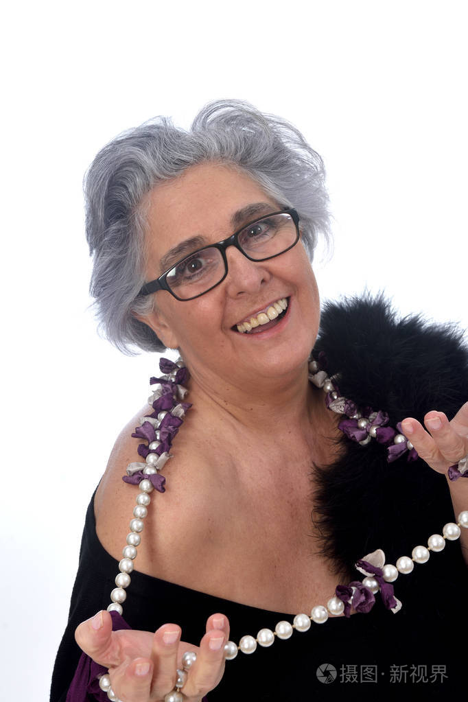 一个在白色背景下性感的老女人