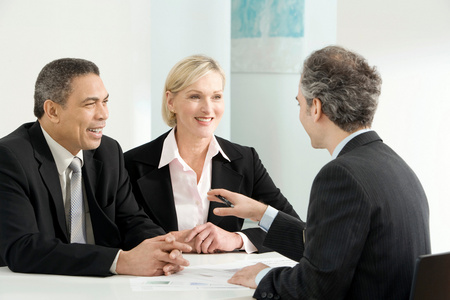 会英语的商务人士图片