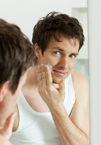 化妆男生男生洗漱照片