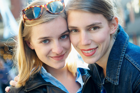 微笑外国人微笑的美女照片