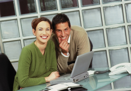 微笑办公室工作人员图片