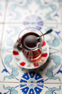 传统土耳其茶俯拍图片
