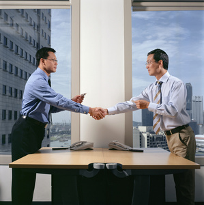 外国人谈判图片-外国人谈判素材-外国人谈判插画-摄图新视界