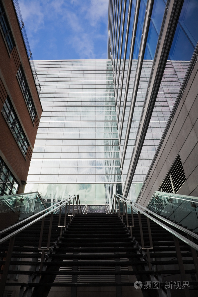 魁北克蒙特利尔的办公楼台阶