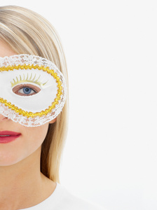 女孩戴眼罩的夫妇戴着睡眠眼罩的熟睡少女戴着眼罩的年轻女子穿过灯泡