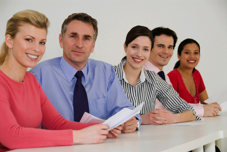 开会外国人图片