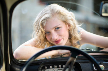 女人像汽车图片