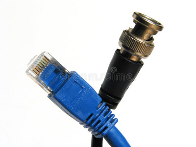 两种不同的网络电缆