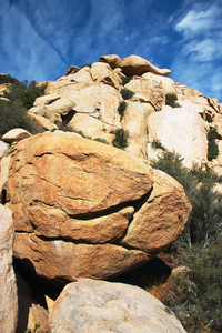 岩石景观垂直图片