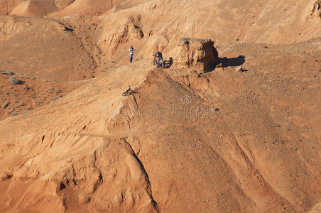 红山山地自行车手图片