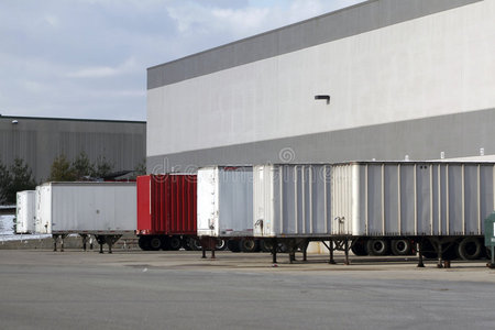 仓库装货码头照片