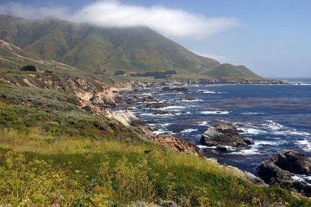 巨大的滨海场景