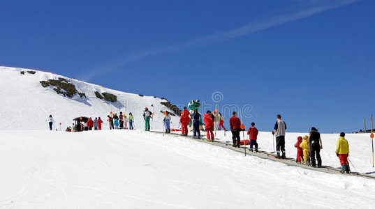 西那母滑雪场图片