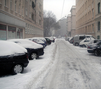 雪下的街道