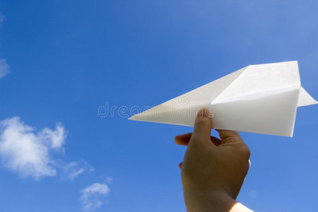 发射纸飞机