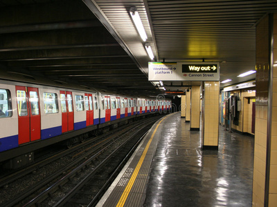地下车站图片
