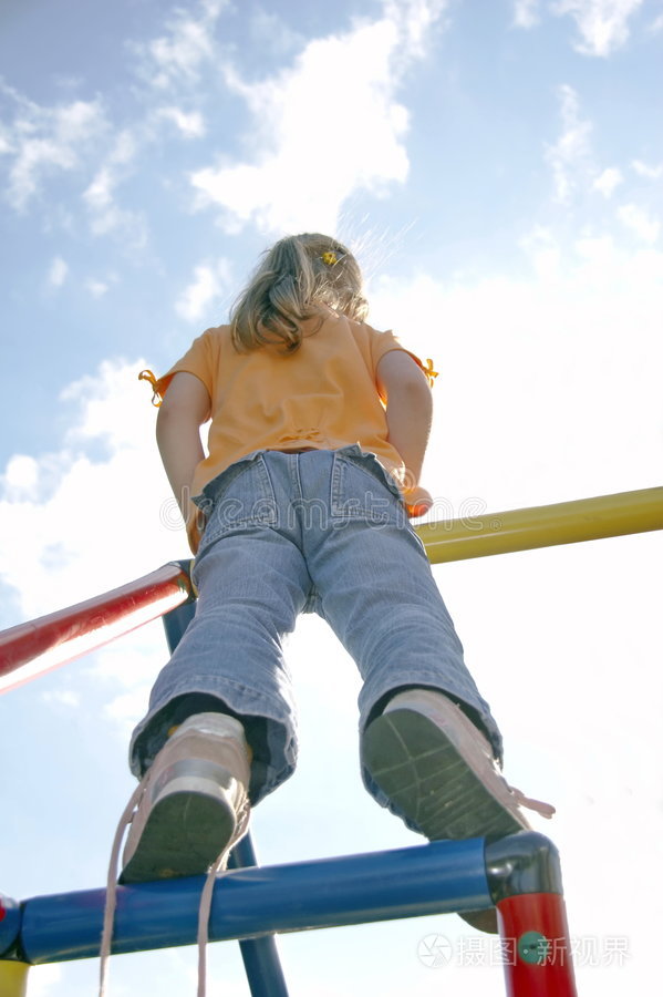 儿童爬杆04