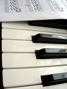 钢琴和音符