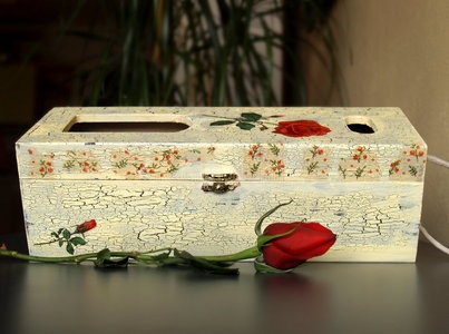 酒盒玫瑰图片