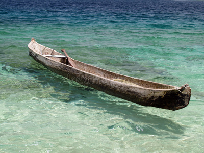 绿色的独木舟图片