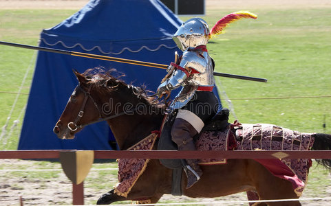 骑士比武冲锋骑士照片