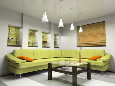 室内配有绿色沙发和竹制百叶窗